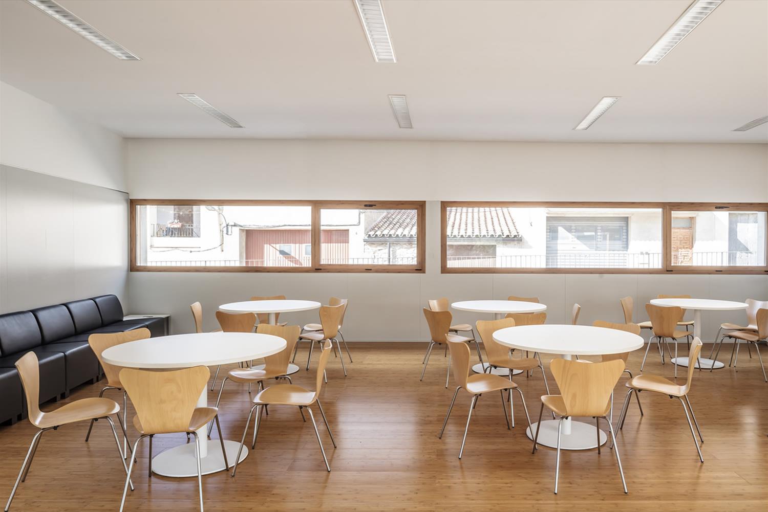 西班牙 Blancafort 老年中心 | 绿色环保，舒适温馨-11