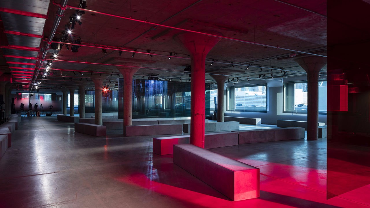 亮点聚焦：2019 Prada早春系列女装秀-0