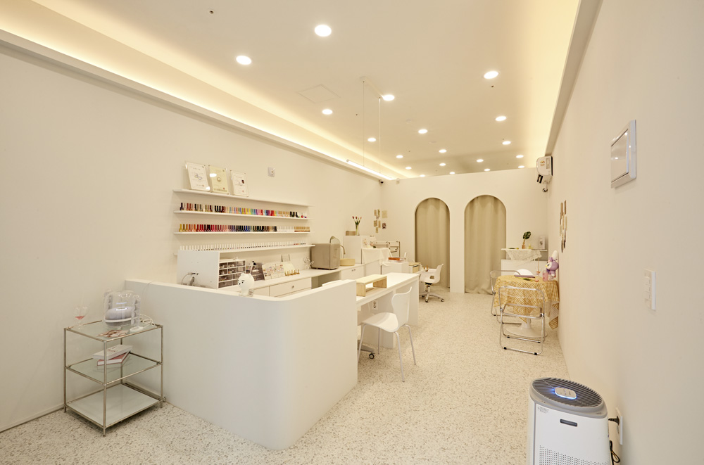 12 平米现代风格四叶草小店设计-2