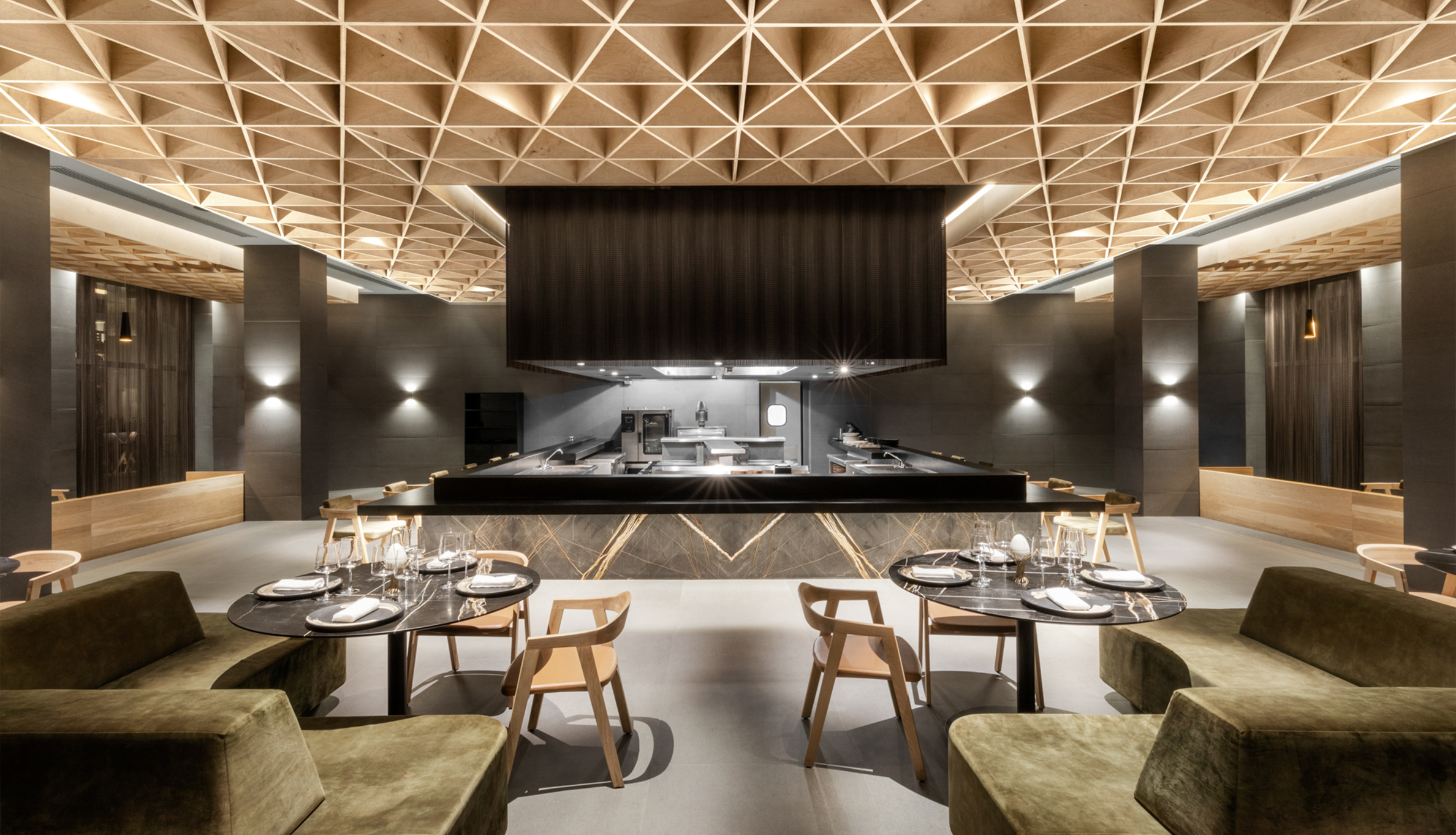 专业特色餐厅老板-1