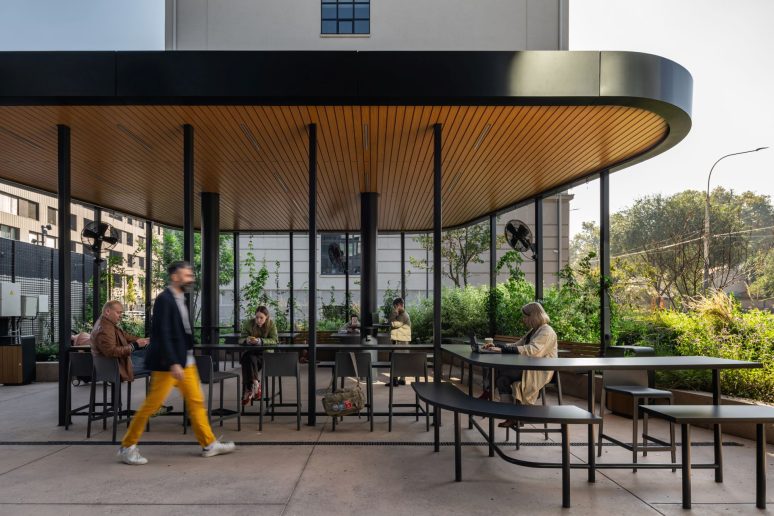 K区庭院改造为开放式工作休闲空间项目丨贝尔格莱德丨FOUR+,Main Architects-31