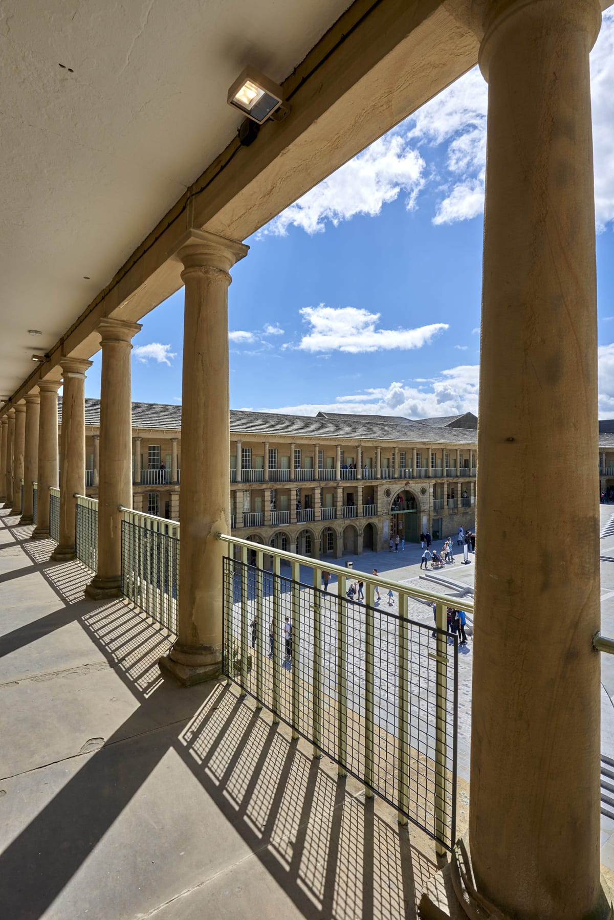 英国哈利法克斯 Piece Hall 广场 · 历史建筑的现代复兴-41