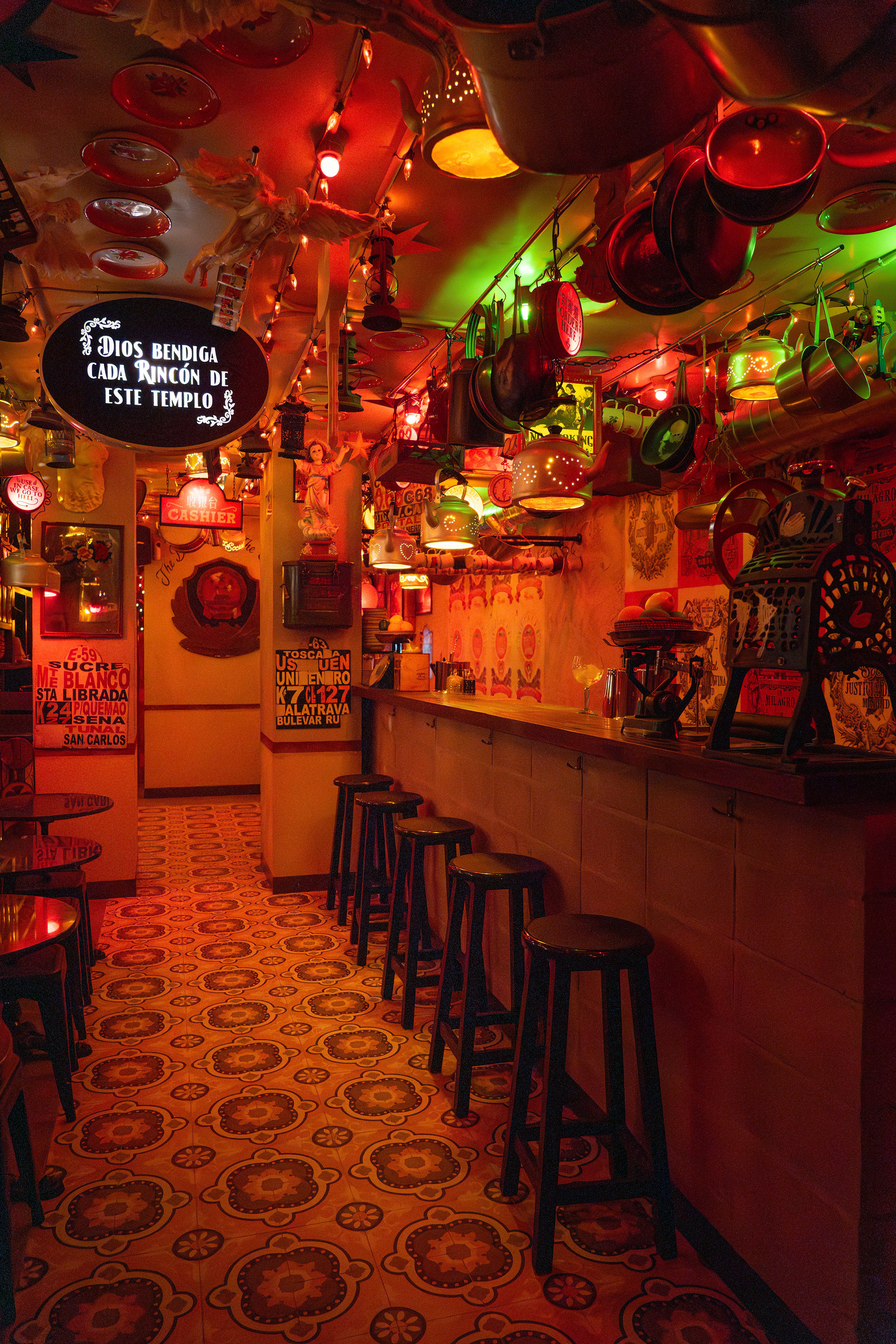 马德里社交俱乐部（注：在西班牙语里，la是定冠词，social有社交的意思 ，Madrid是马德里，LA SOCIAL MADRID有可能是马德里当地一个社交俱乐部之类的名称，这只是基于常见情况的推测） 丨西班牙马德里-28