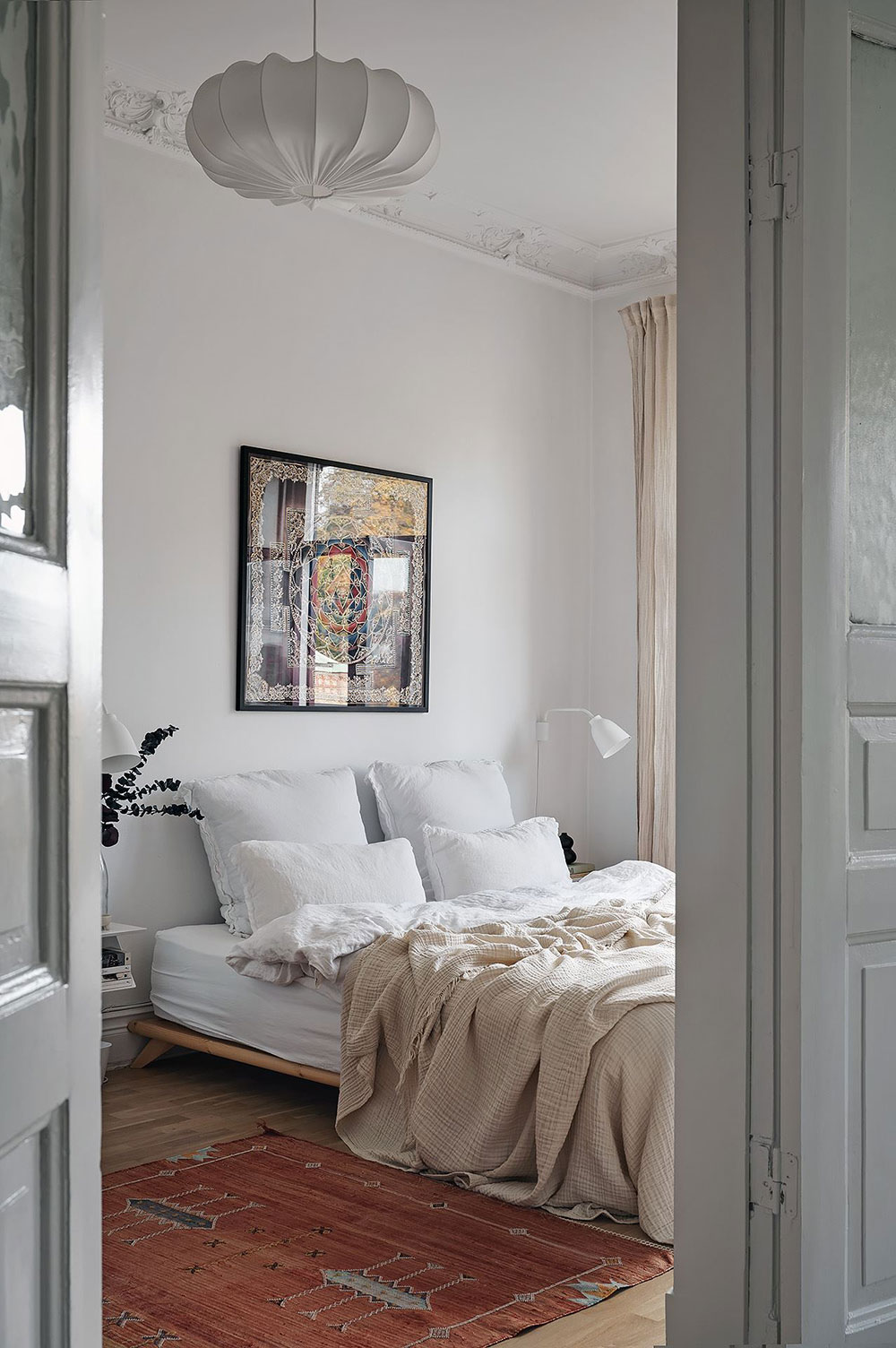 哥德堡优雅绿陶公寓,温暖纹理与现代风格的完美融合-10