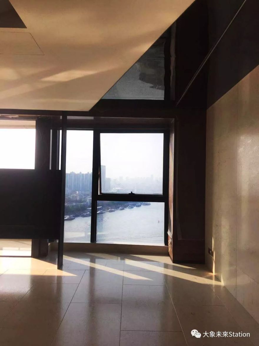 珠江畔的天誉半岛杨宅,融入 270 度江景的现代设计-36