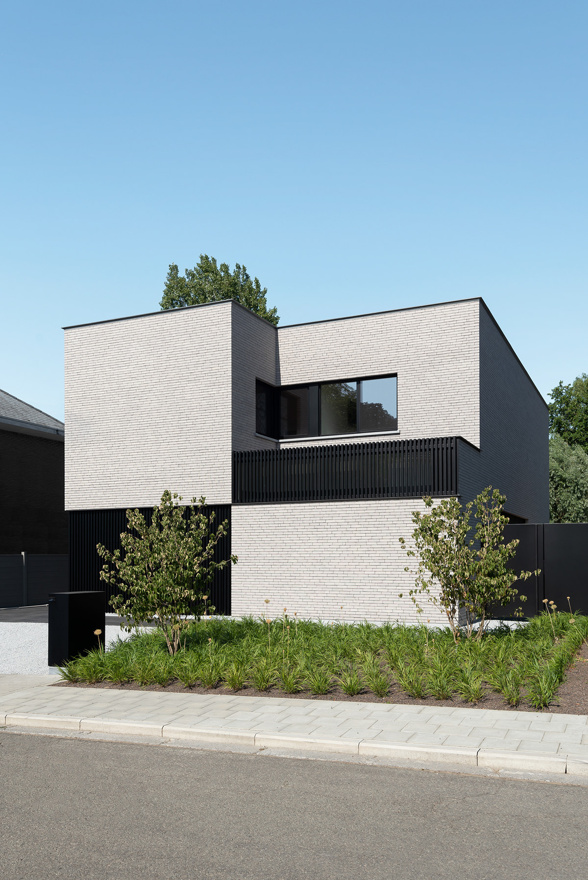 比利时 Aalst 私人住宅 | 绿意盎然的自然之居-8