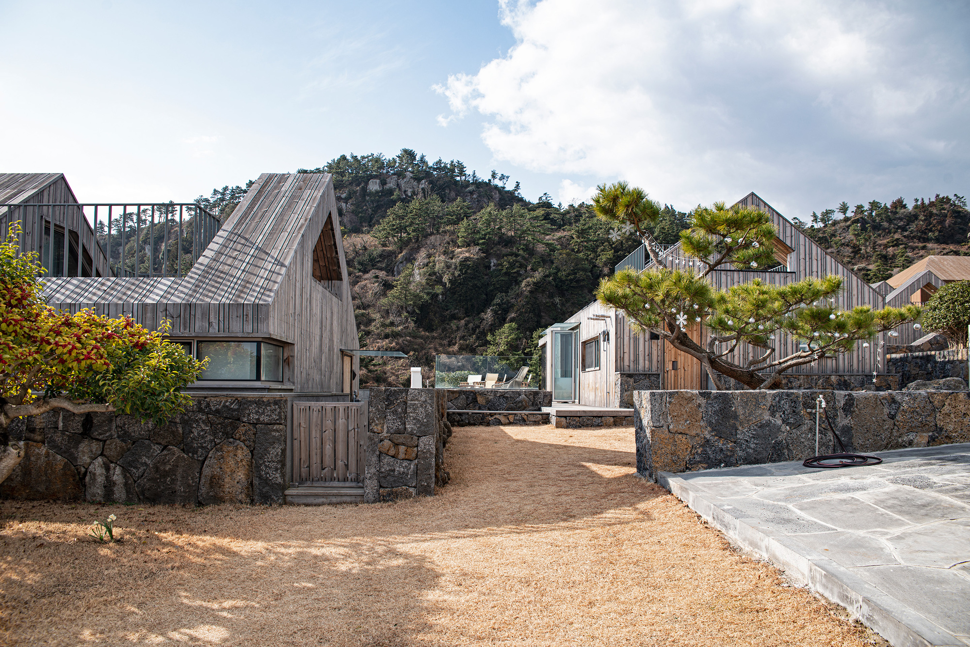 风山之屋丨韩国丨Doojin Hwang Architects-22