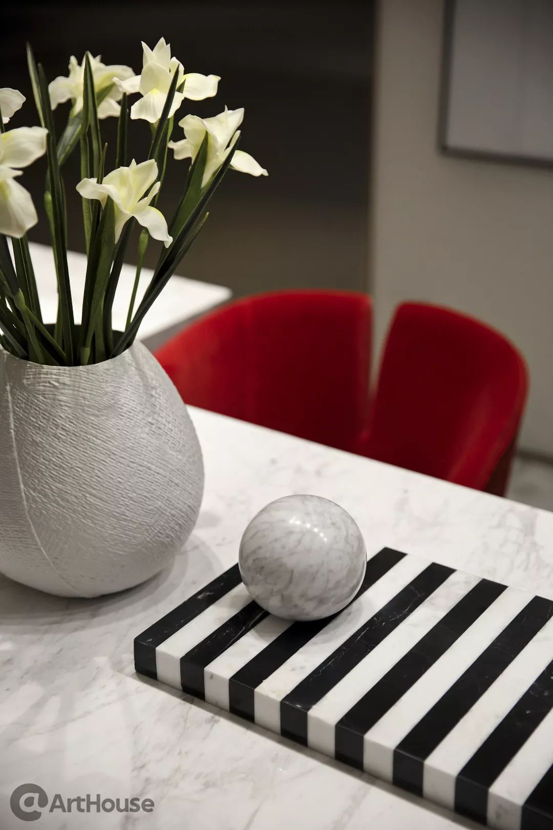 几何与色彩的完美融合,打造现代都市精神家园-9