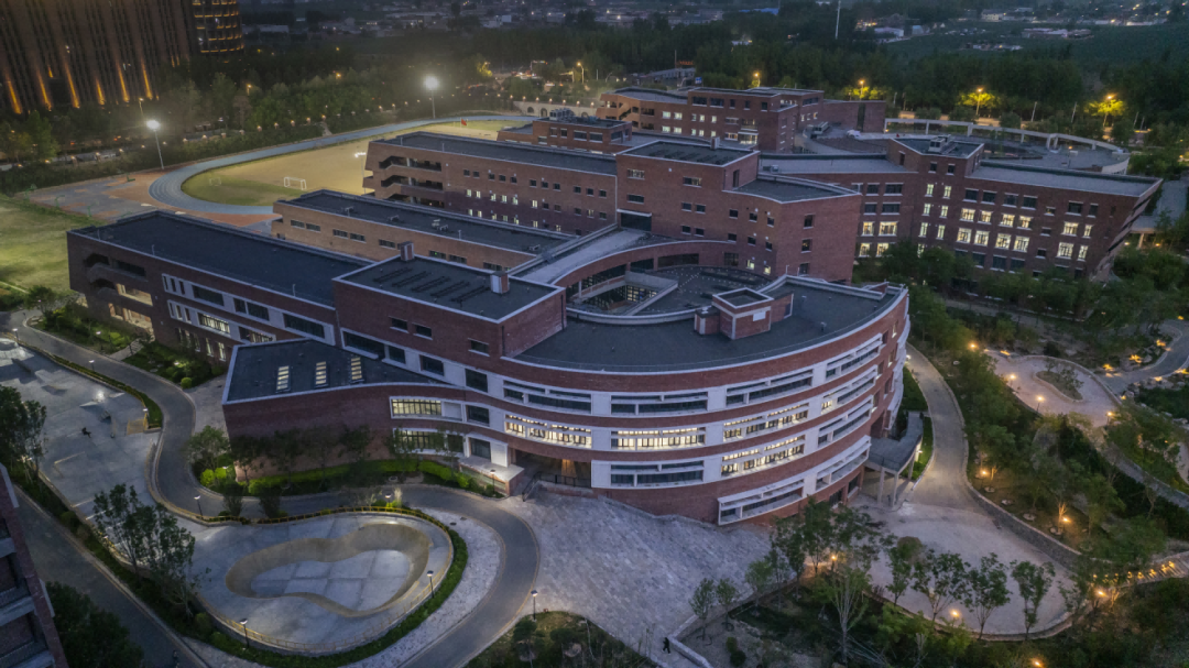 【AT】深圳易加-SZA设计新作｜成于矿坑——童泰国际学校-28