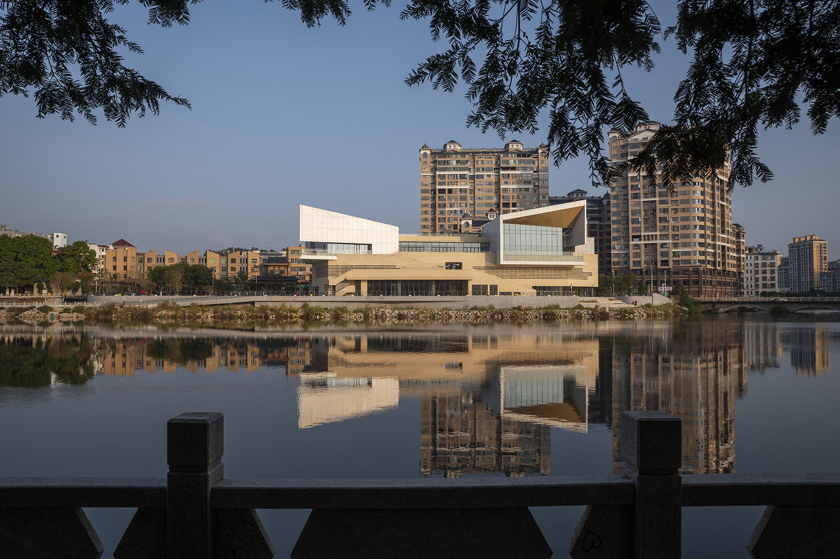 望犹江·熹台丨中国赣州丨埊木设计（CAFA·A城市艺术创新中心）-39