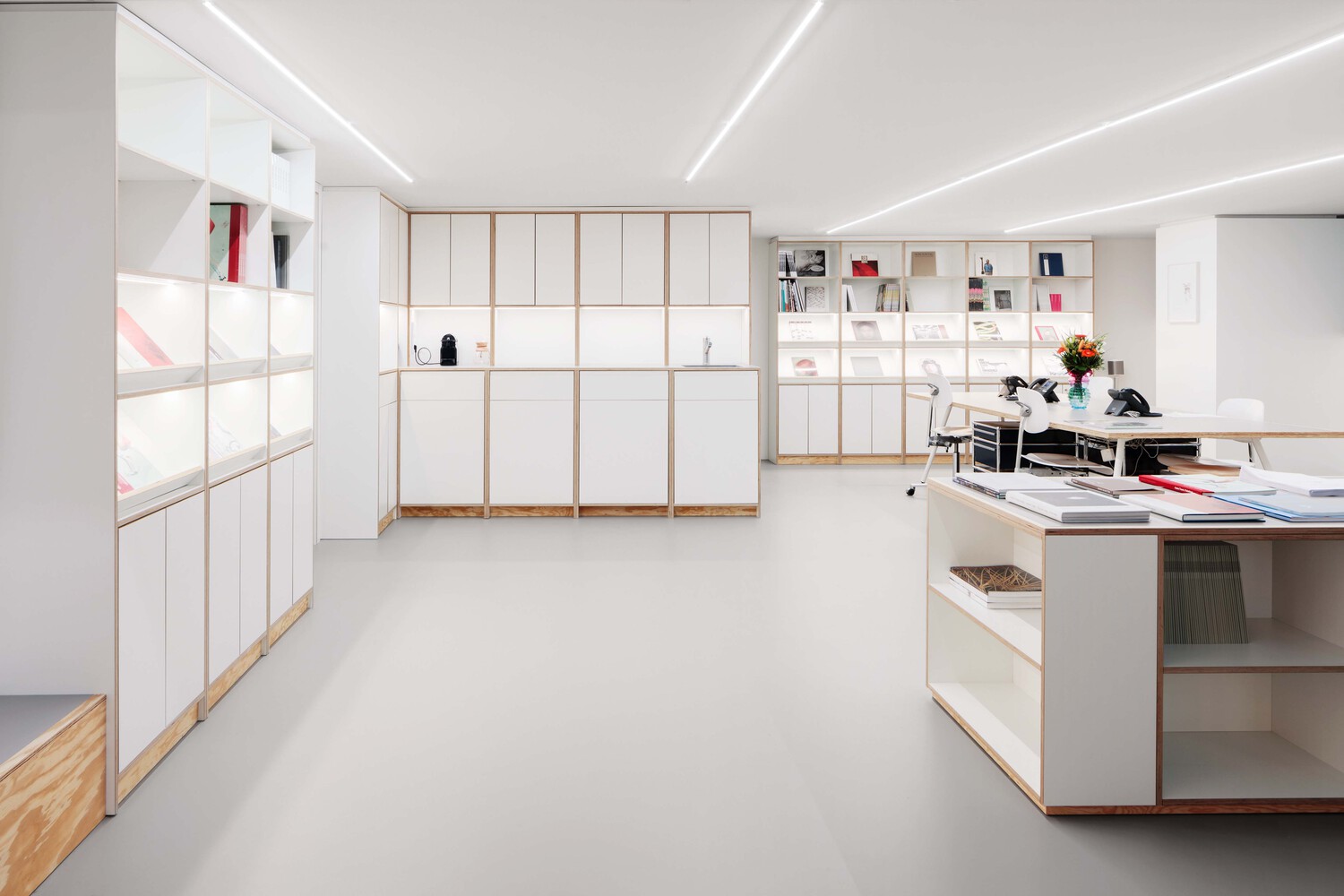 柏林 IBM 旧址变身当代艺术展厅-32