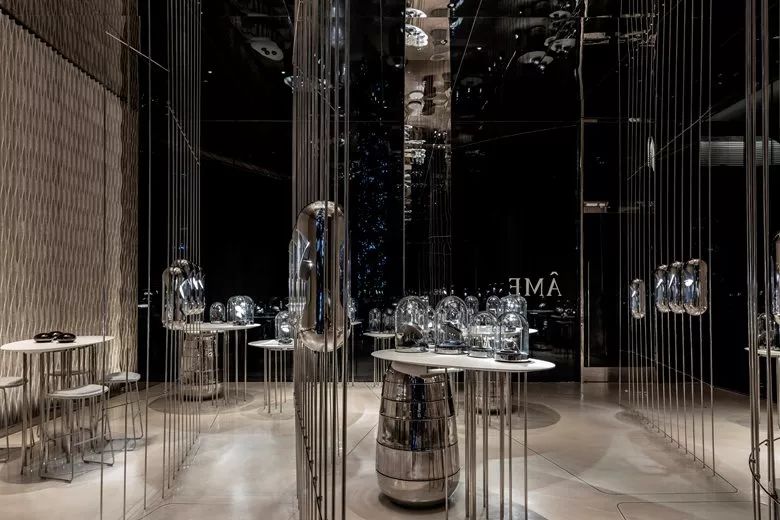 打破传统,感官体验的珠宝旗舰店设计-2