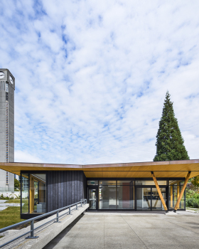 Indian Residential School History and Dialogue Centre / Formline Architecture + Urbanism