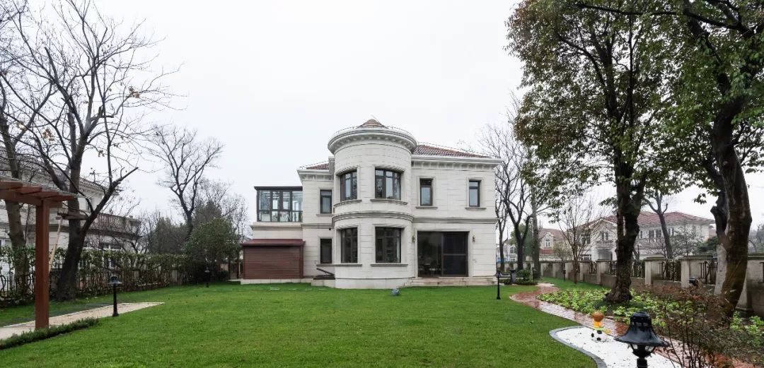 上海大豪山林 456㎡独栋别墅,简约欧式设计 10 个月完美落地-3