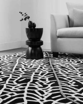 Kelly Hoppen 携手 Loley 推出东方风情家居地毯系列