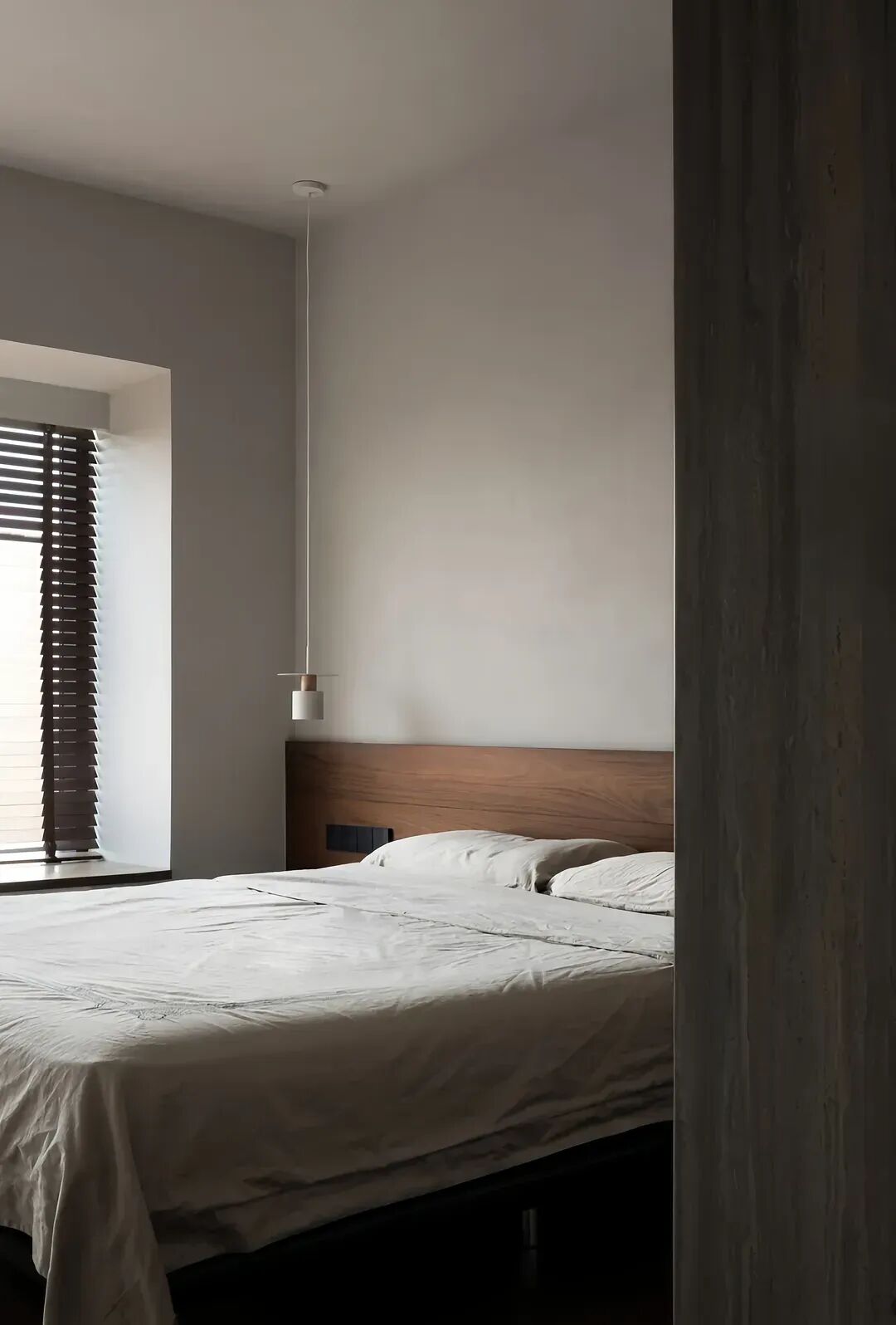 成都128㎡三居侘寂风装修：15万全包，重塑家庭互动与舒适-35