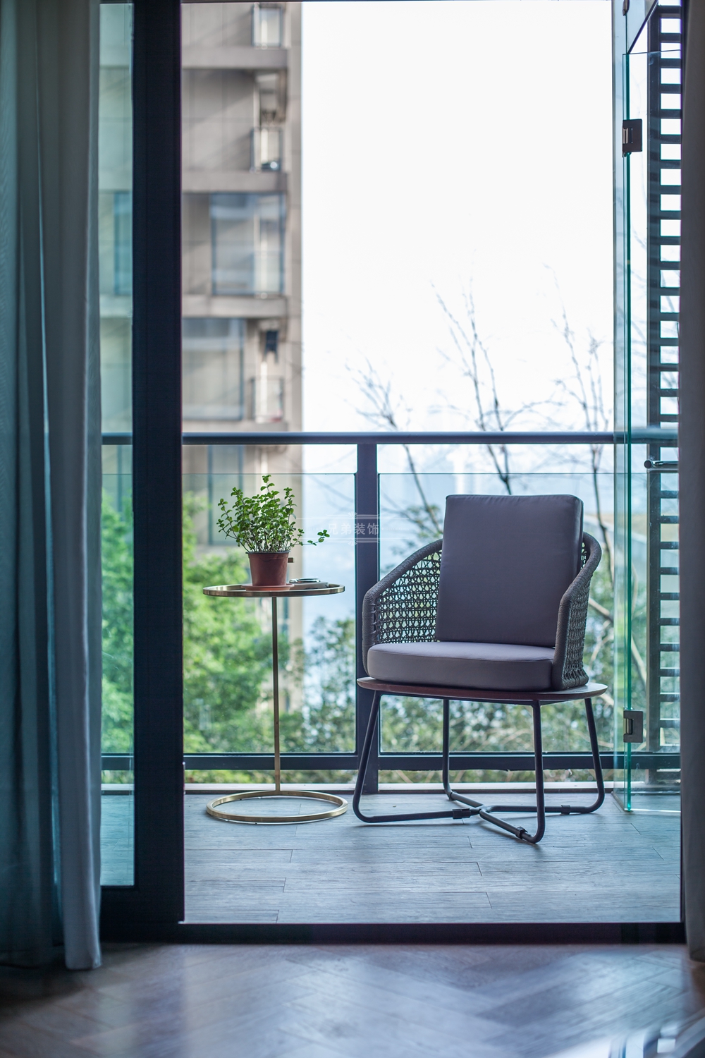 龙湖春森彼岸 150 平现代摩登美式装修设计-15