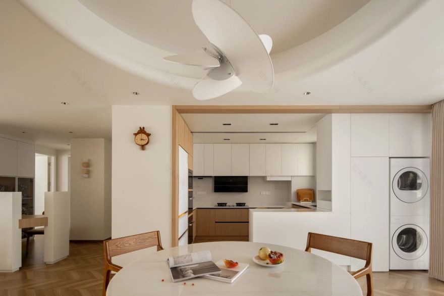 SA实景 一个会“生长”的家,用原木与暖白书写亲子陪伴的诗_20250929-28