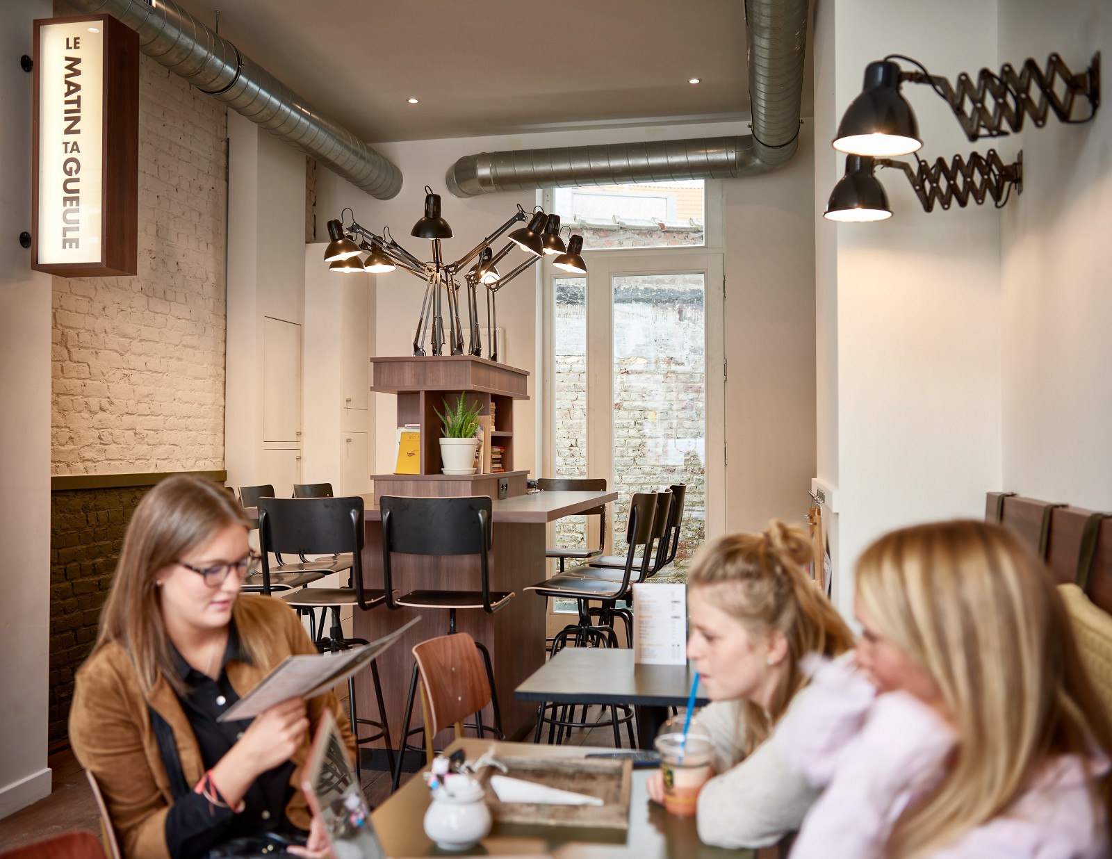 布鲁塞尔 Coffee College 复古砖墙咖啡店-6