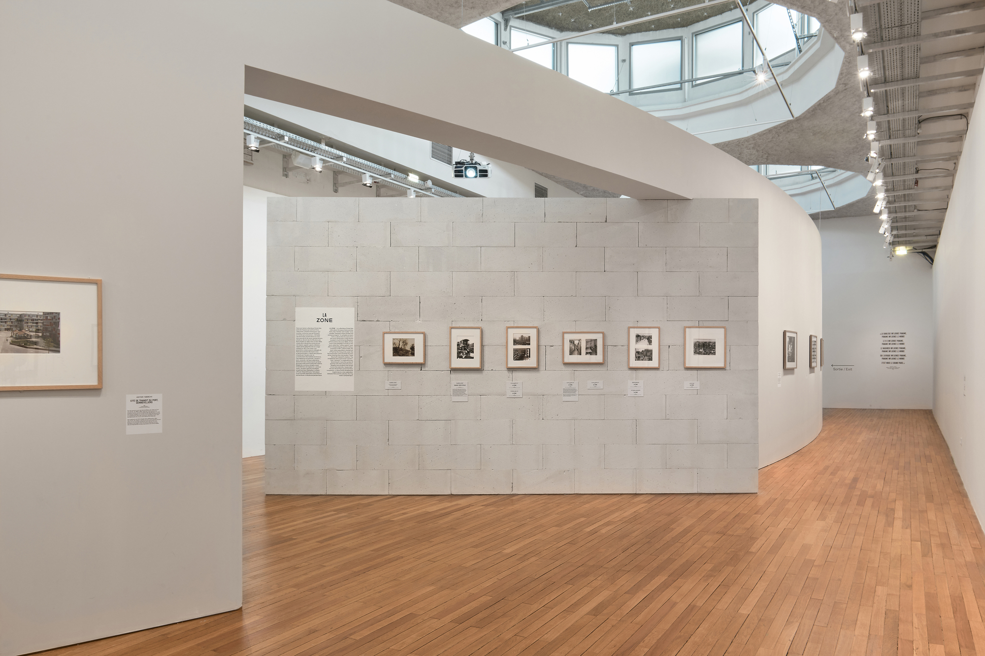 Banlieues Chéries Exhibition / Roll-20