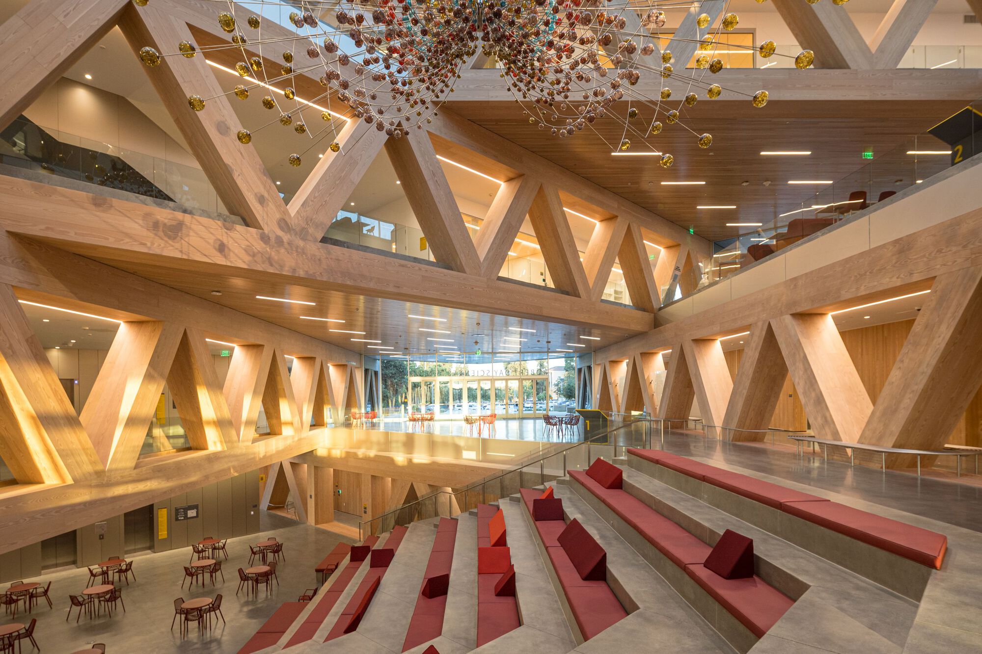 Claremont McKenna College Robert Day Sciences Center / BIG-42