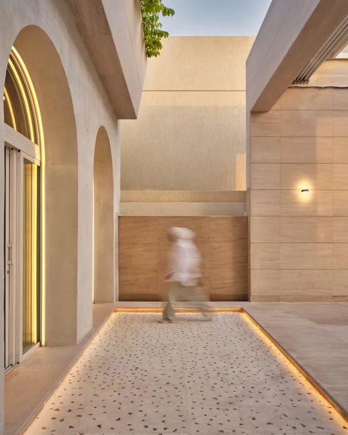 光与暗交织的科威特娱乐室丨Office 313-12