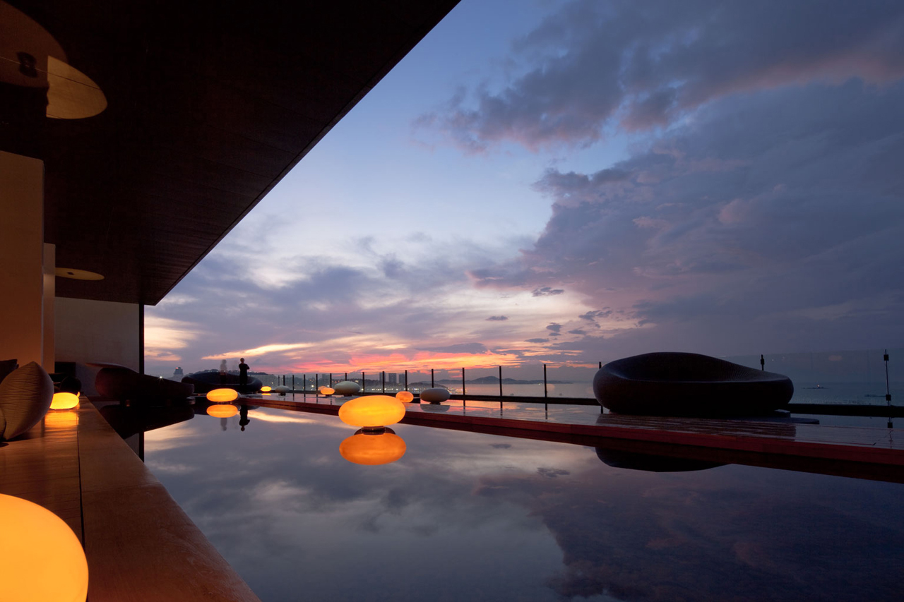 hilton pattaya lobby bar and linkage spaces-18