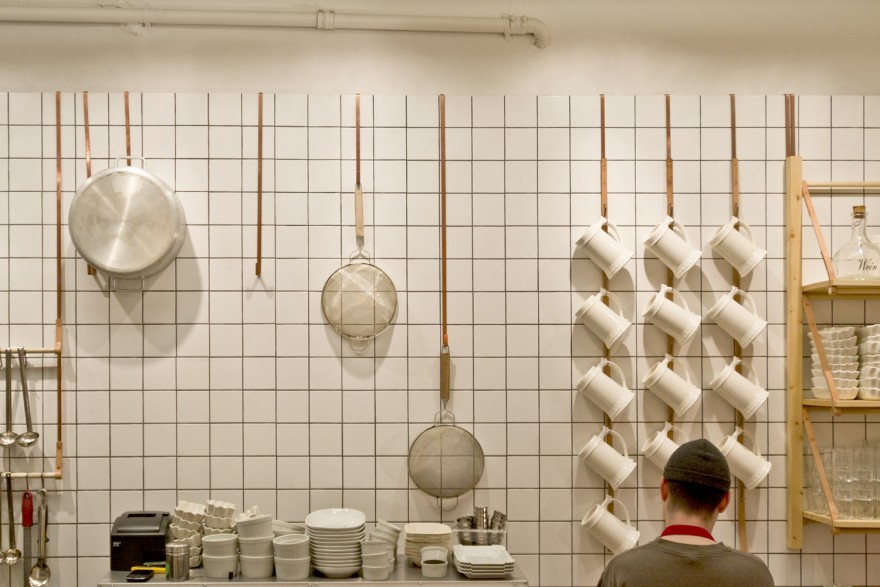 云杉木装饰的Bestie餐厅-4