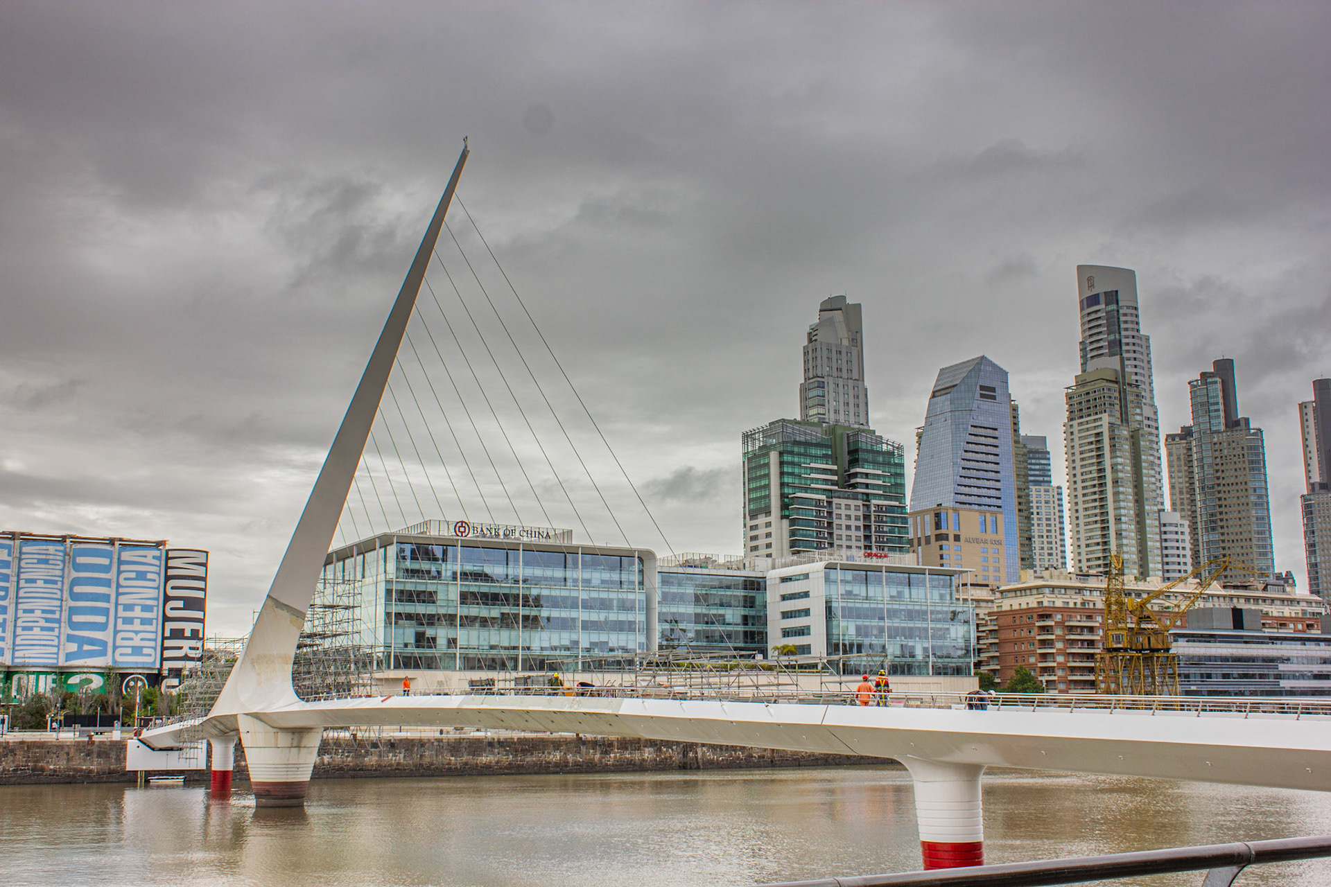 Puerto Madero un día nublado-1