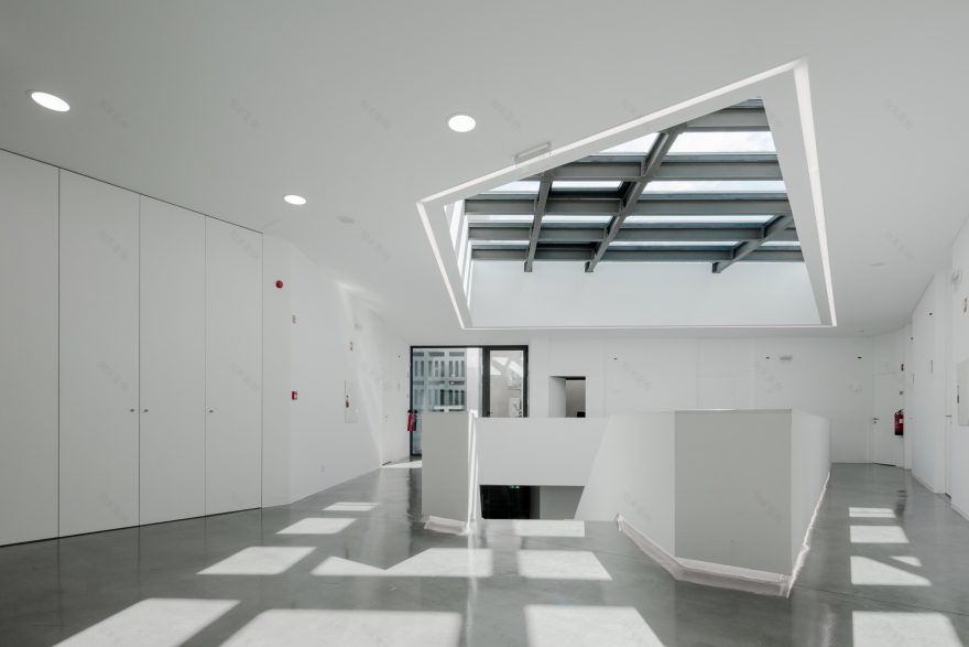 田园牧歌,莫什卡维迪的宗教中心,葡萄牙 / Plano Humano Arquitectos-22