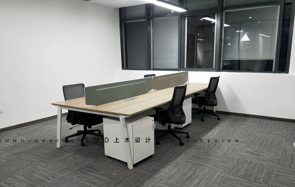 
极简风办公室让工作一样轻松自如 -8