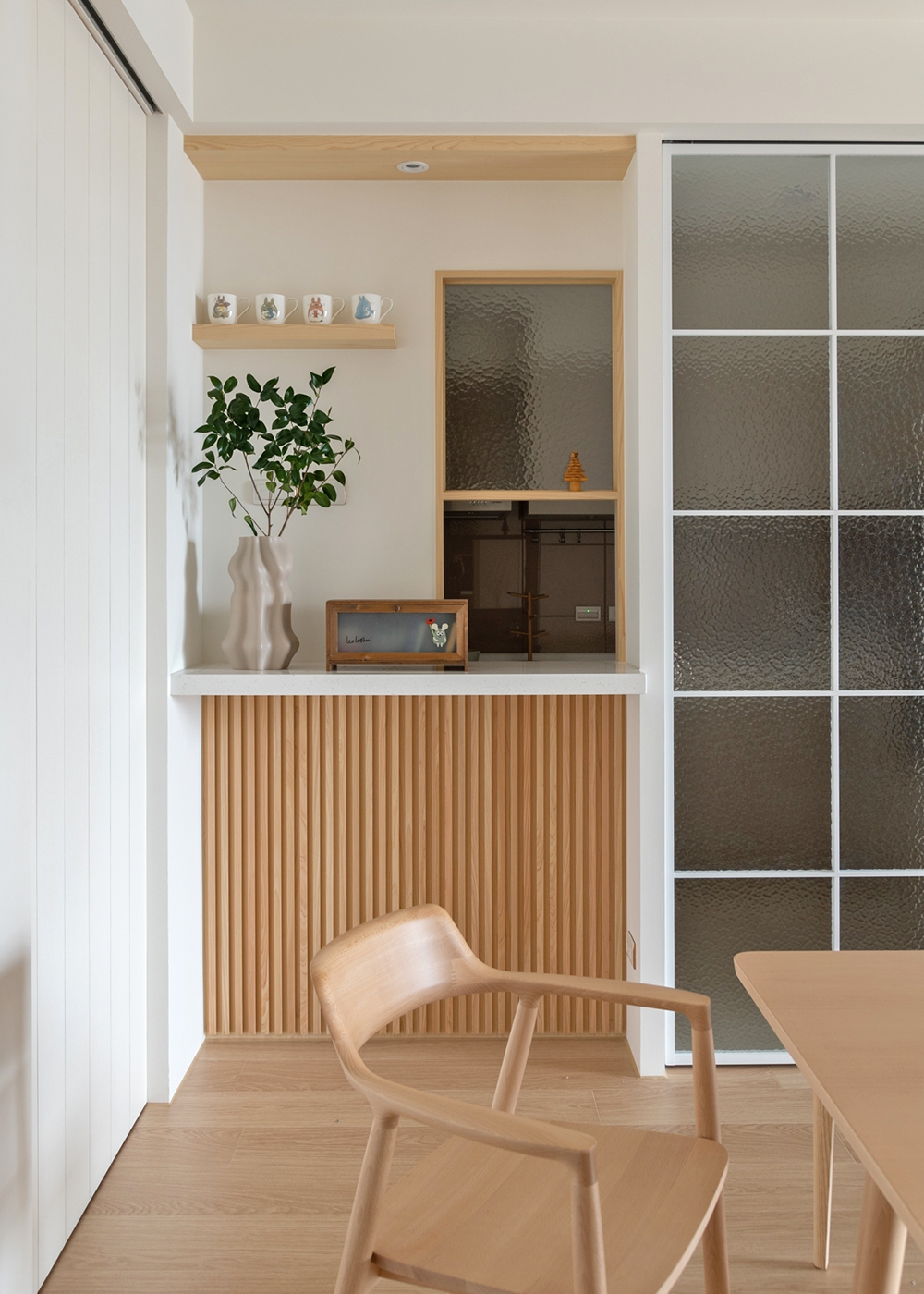 四口之家的日式无印原木风格小宅-11