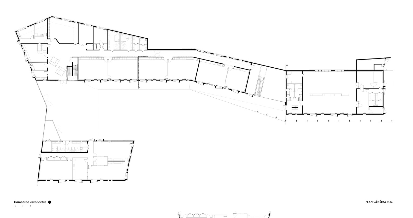 法国北佩利克学校 · 融入环境的创意建筑-26