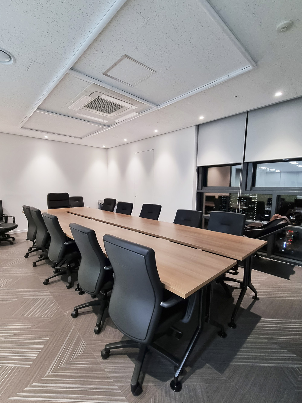 汉艺时论 | 白色调打造 47 平米极简办公空间-15