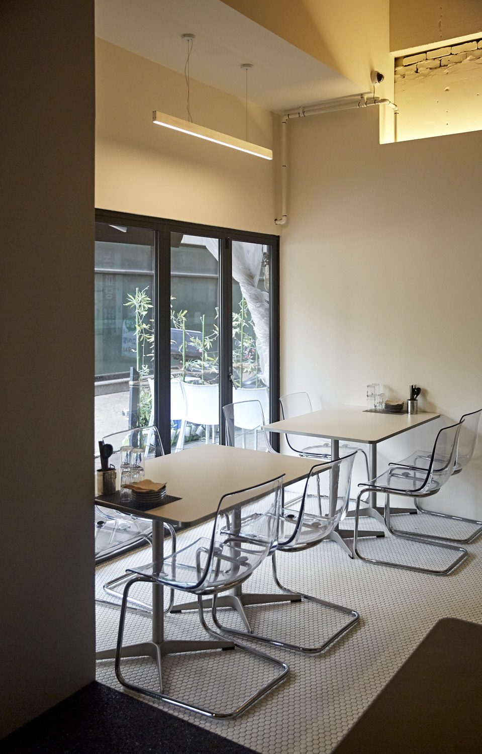 18 坪现代简约餐厅设计，精致美食空间-10