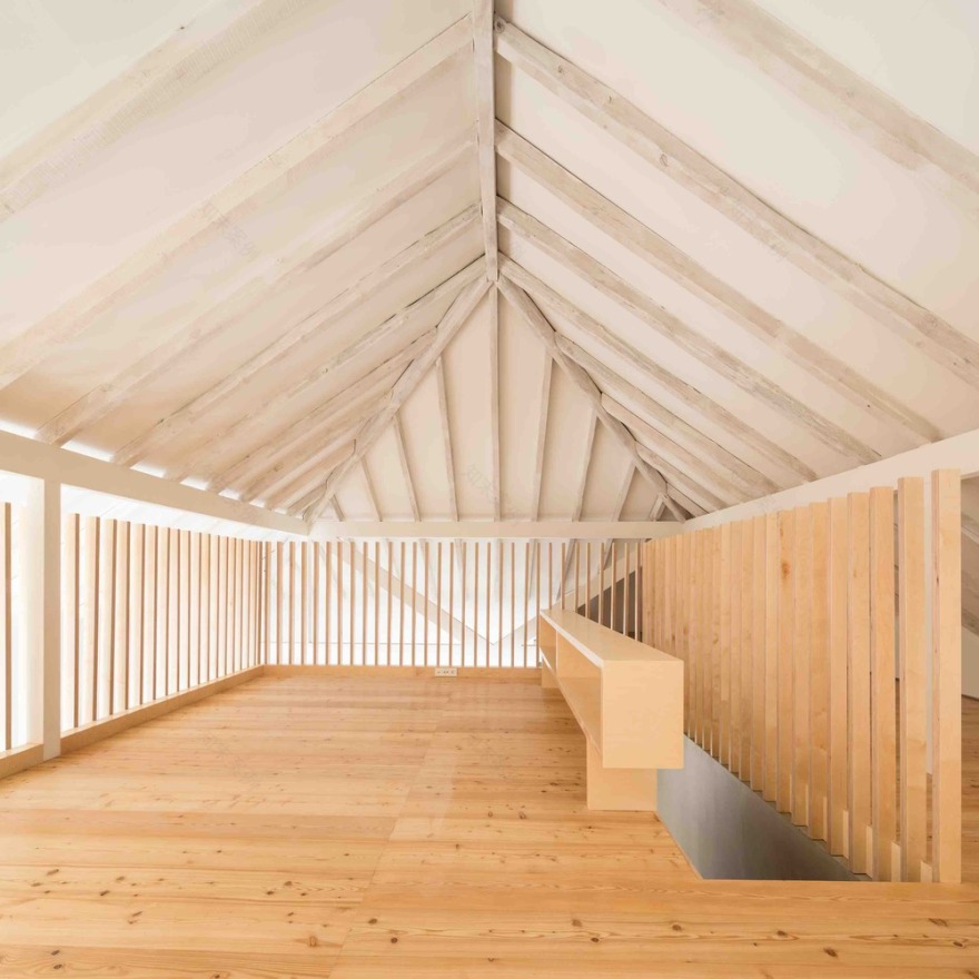 葡萄牙特拉法里亚度假屋 | 木质分隔打造舒适私密空间-67