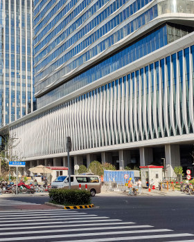 Anastasiya Gushchina丨商业街区丨Huangpu Riverside in Shanghai