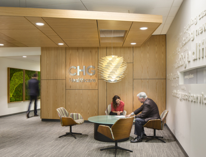 以人为本,寓工作于生活——CHG Healthcare Services 总部室内设计-11