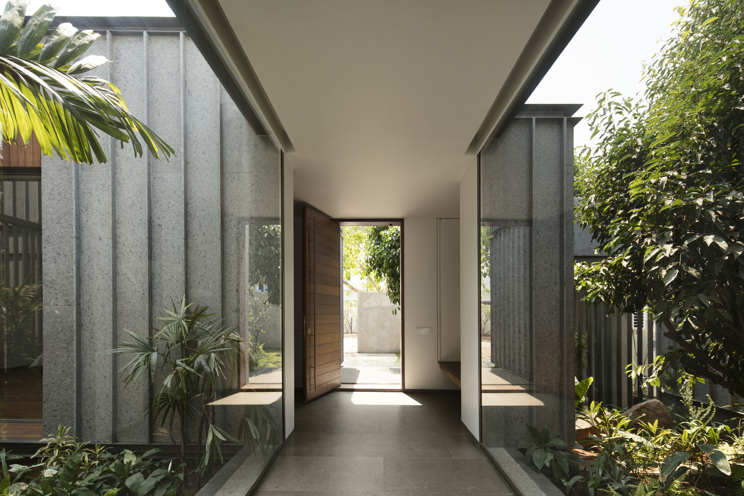 印度湖边悬浮别墅-13