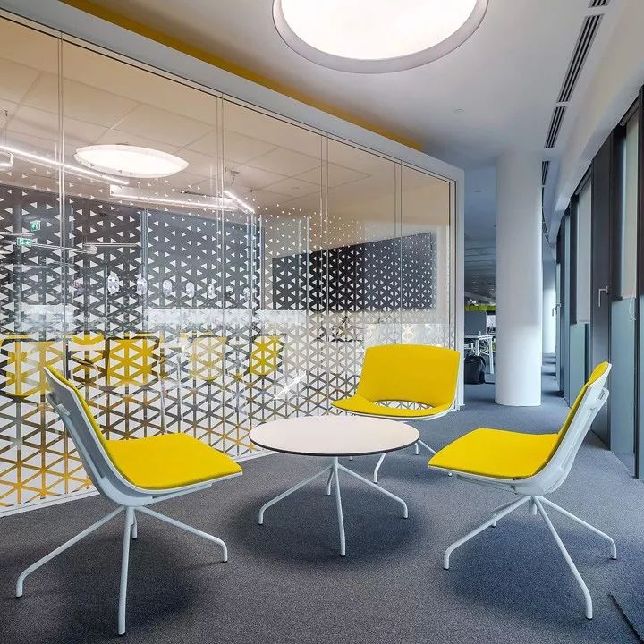 科幻未来主义元素融入的 Thales 泰雷兹办公室设计-41