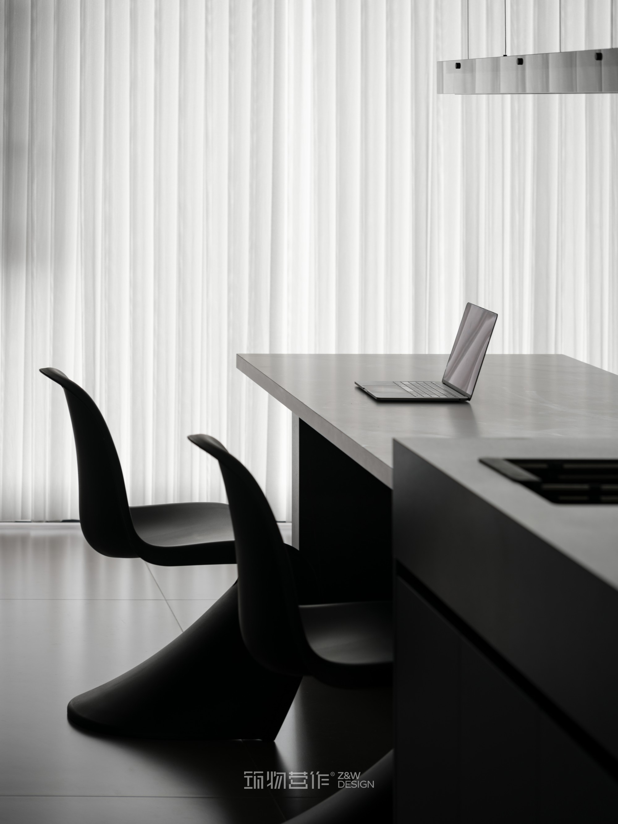 筑物营作实景｜180㎡暗调极简婚房设计-36