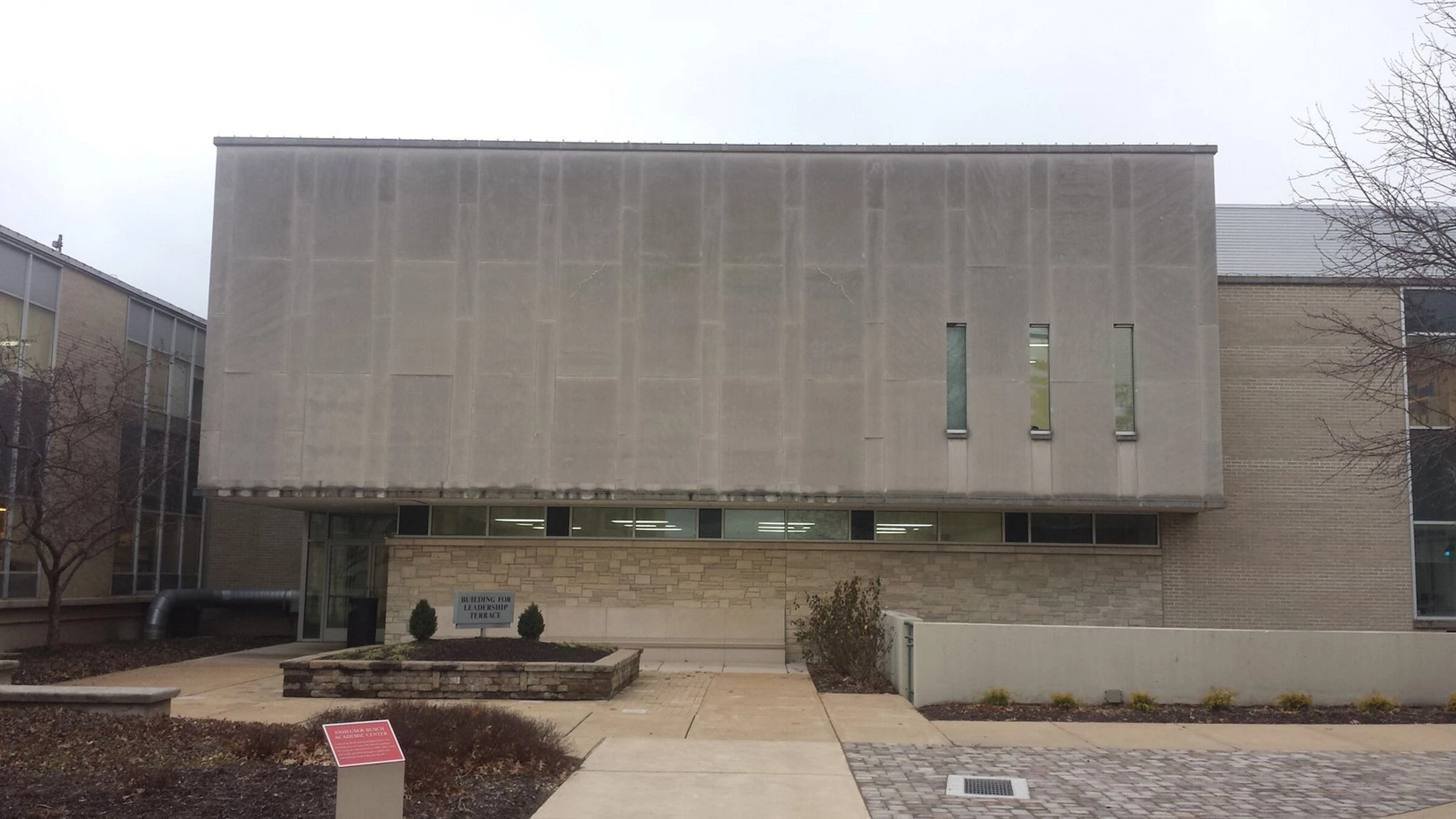 Anheuser-Busch Academic Center-17