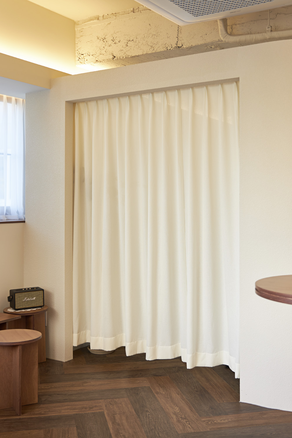 13 坪温暖氛围的白色木质空间设计-13