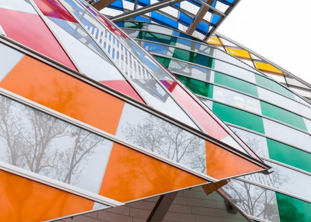 巴黎弗兰克·盖里建筑的光学错觉灯光装置丨法国巴黎丨丹尼尔·布伦（Daniel Buren）-11