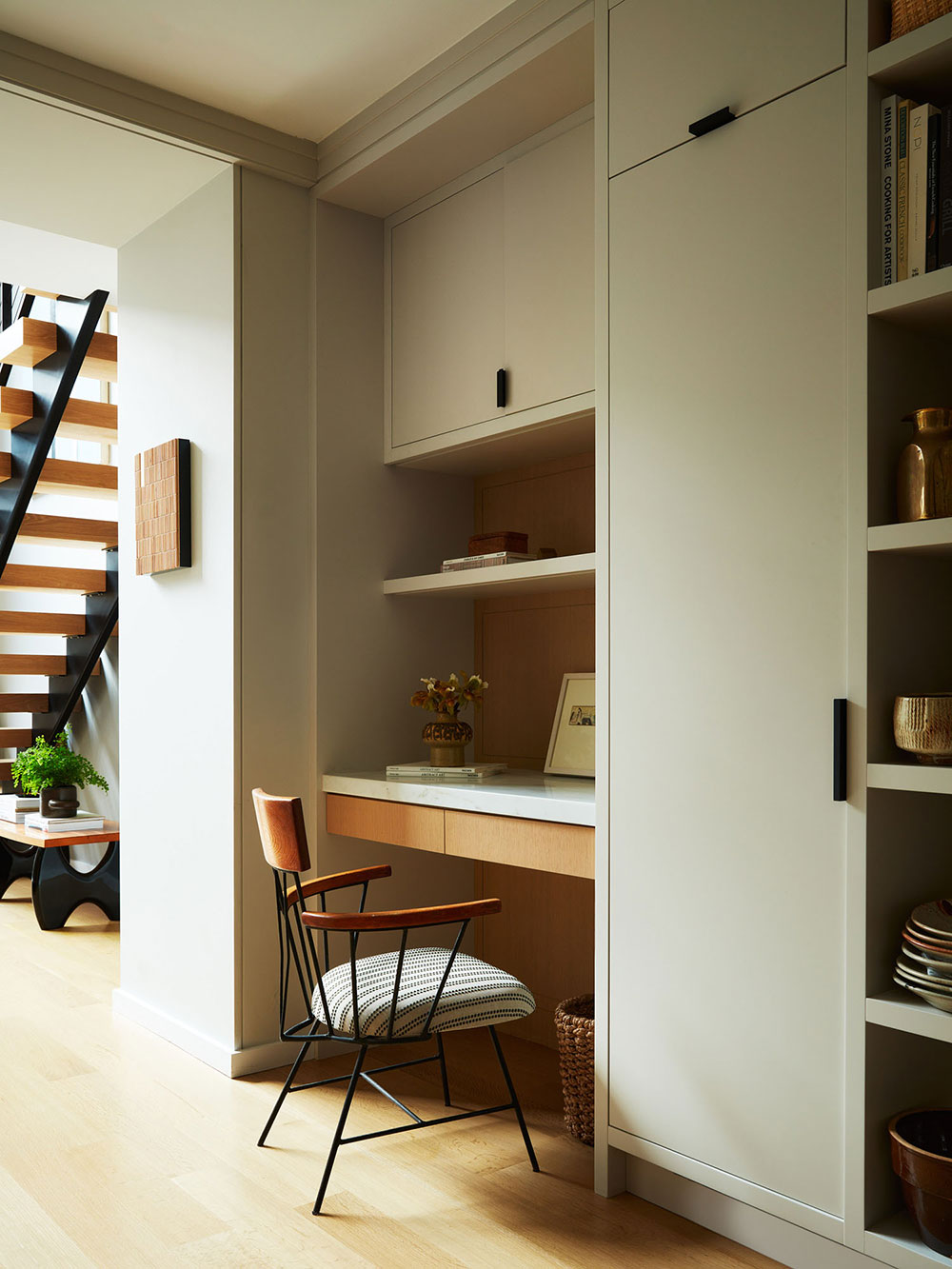 布鲁克林联排别墅，工业风双层高窗打造温馨现代空间-11