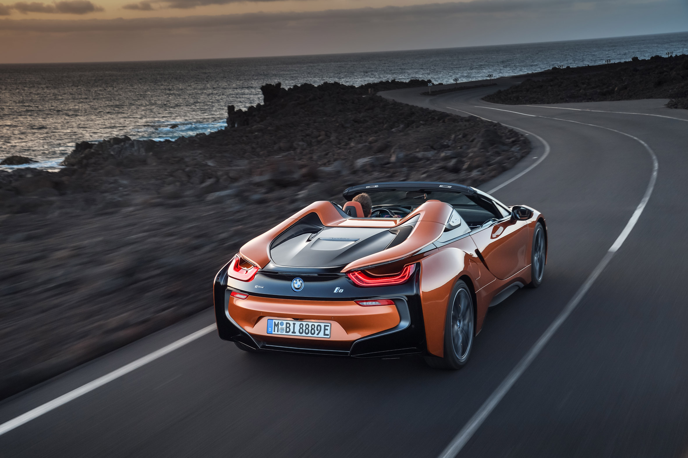 BMW unveils i8 Roadster at LA Auto Show-7
