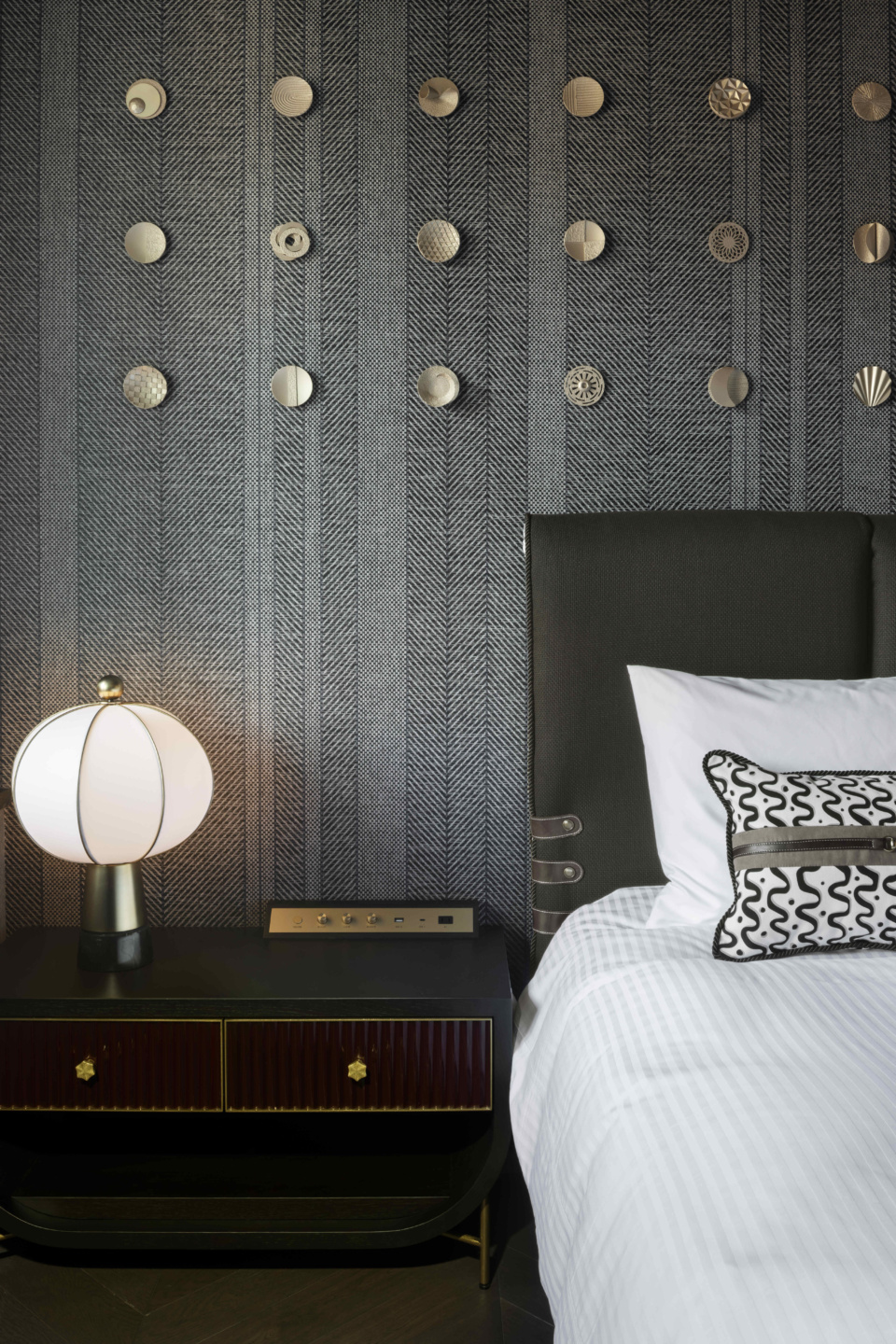 GUEST ROOMS -MERCURE TOKYO HIBIYA- | DESIGN STUDIO CROW-17