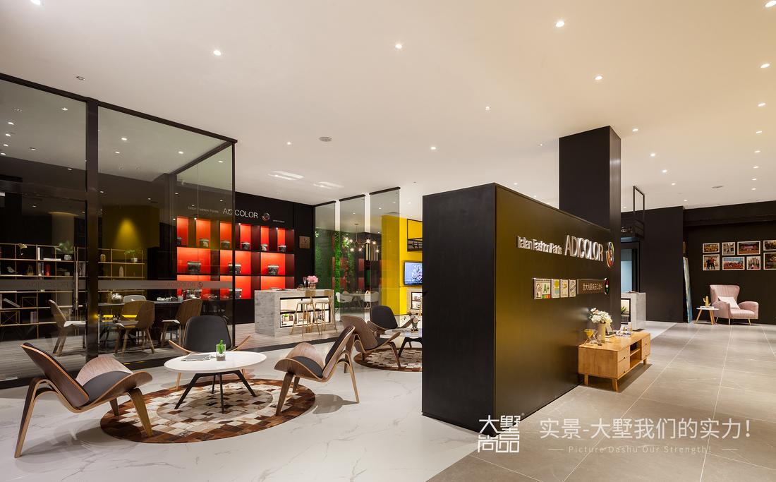 单色涂料打造的艺术空间-32