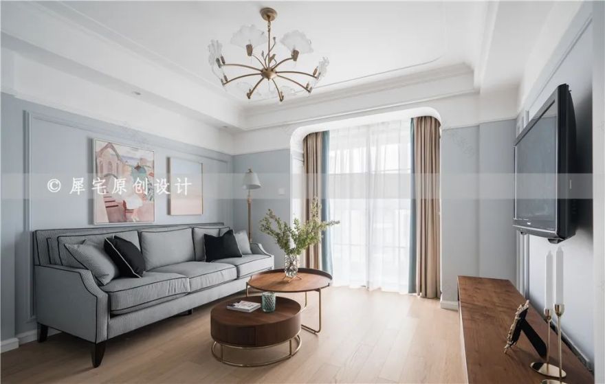 蓝白色调打造温馨美式风,70 平小宅变身多功能空间-3