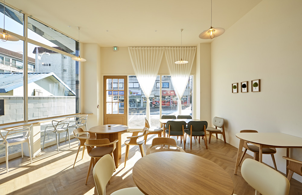 温馨 18 平米咖啡厅，打造温暖氛围-9